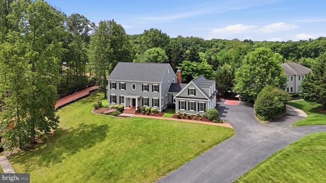 9889 CHAPEL BRIDGE ESTATES DR, Fairfax Station, VA 22039