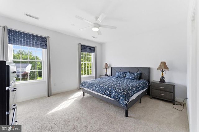 9889 CHAPEL BRIDGE ESTATES DR, Fairfax Station, VA 22039
