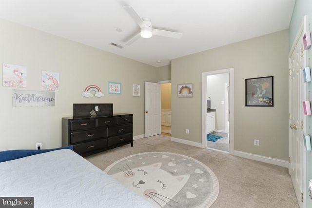 9889 CHAPEL BRIDGE ESTATES DR, Fairfax Station, VA 22039