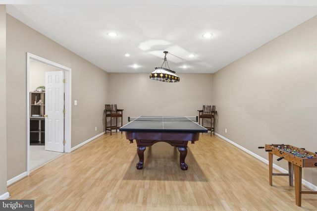 9889 CHAPEL BRIDGE ESTATES DR, Fairfax Station, VA 22039