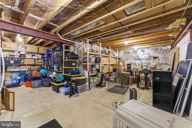 9889 CHAPEL BRIDGE ESTATES DR, Fairfax Station, VA 22039