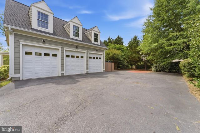 9889 CHAPEL BRIDGE ESTATES DR, Fairfax Station, VA 22039
