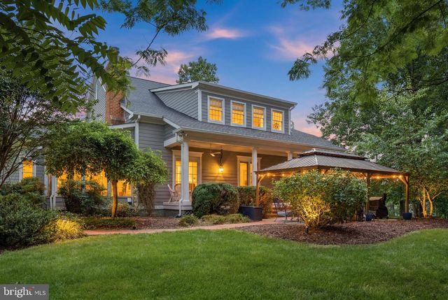 9889 CHAPEL BRIDGE ESTATES DR, Fairfax Station, VA 22039
