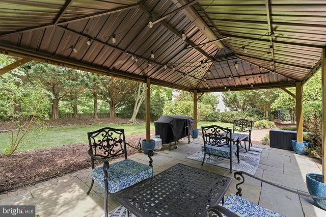 9889 CHAPEL BRIDGE ESTATES DR, Fairfax Station, VA 22039
