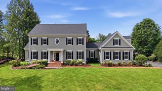 9889 CHAPEL BRIDGE ESTATES DR, Fairfax Station, VA 22039