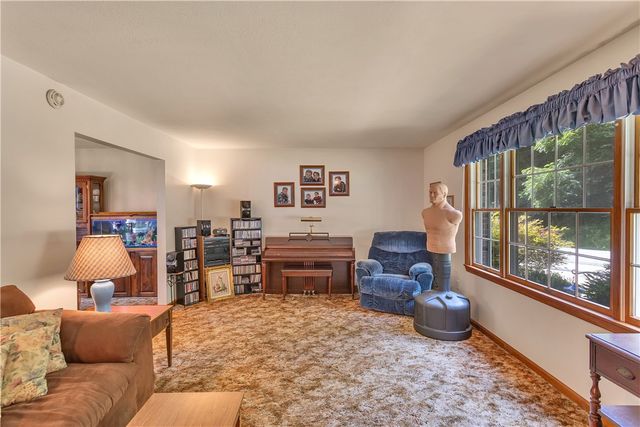 2637 Turkey Ridge Rd, Washington Twp, PA 15613