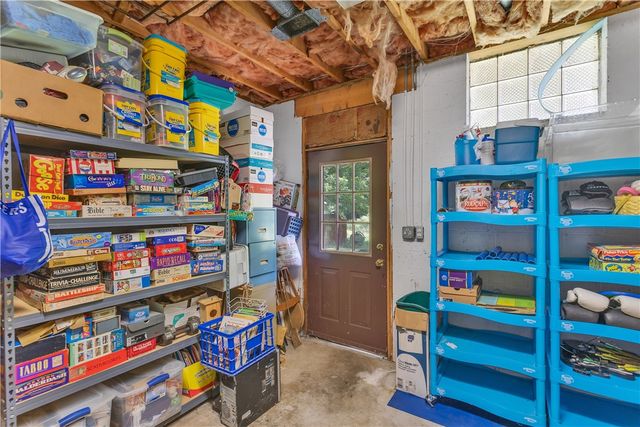 2637 Turkey Ridge Rd, Washington Twp, PA 15613