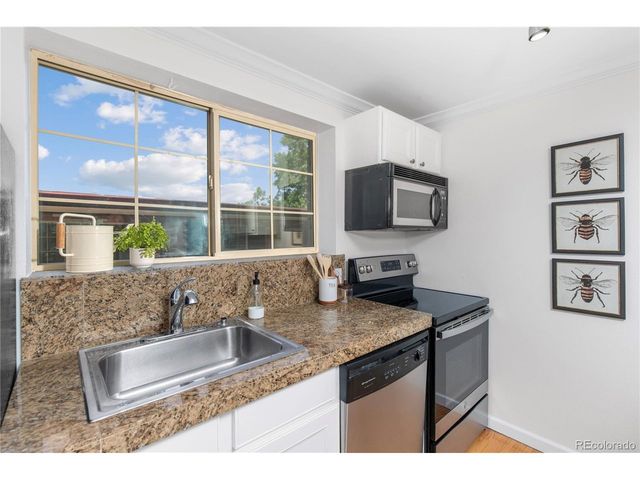 30 N Emerson St 302, Denver, CO 80218