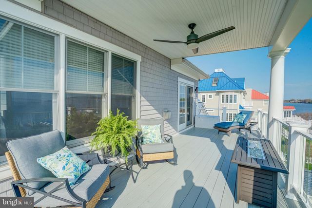 2811 BAY DR, Sparrows Point, MD 21219