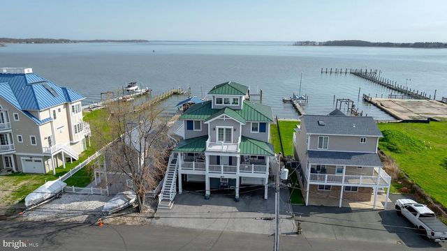 2811 BAY DR, Sparrows Point, MD 21219