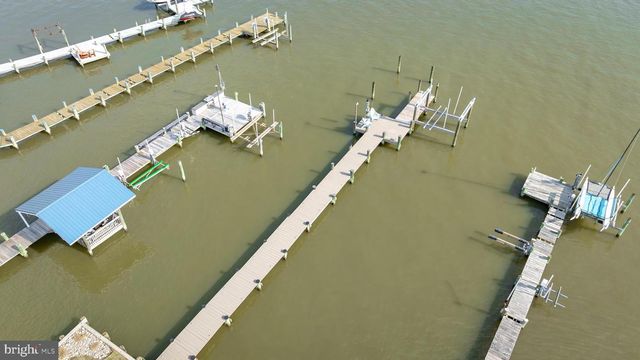 2811 BAY DR, Sparrows Point, MD 21219