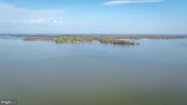 2811 BAY DR, Sparrows Point, MD 21219