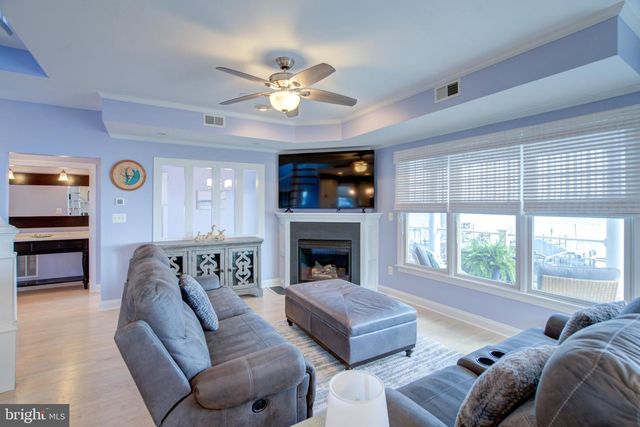 2811 BAY DR, Sparrows Point, MD 21219