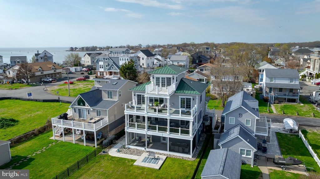 2811 BAY DR, Sparrows Point, MD 21219
