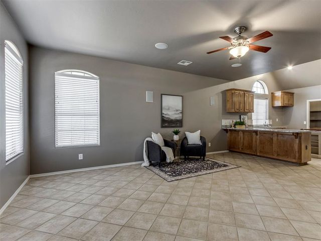 2275 Bradford Avenue, Newcastle, OK 73065