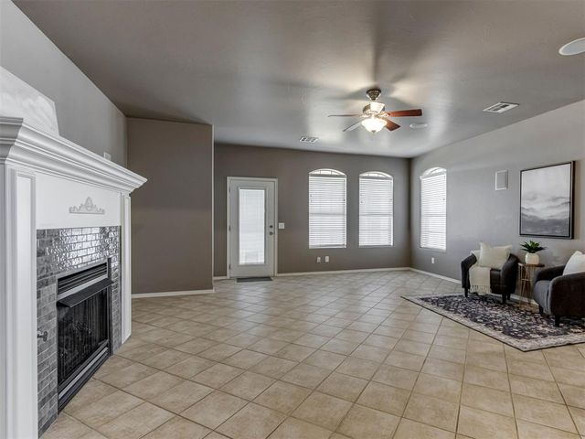 2275 Bradford Avenue, Newcastle, OK 73065