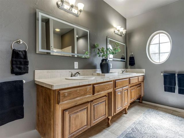 2275 Bradford Avenue, Newcastle, OK 73065