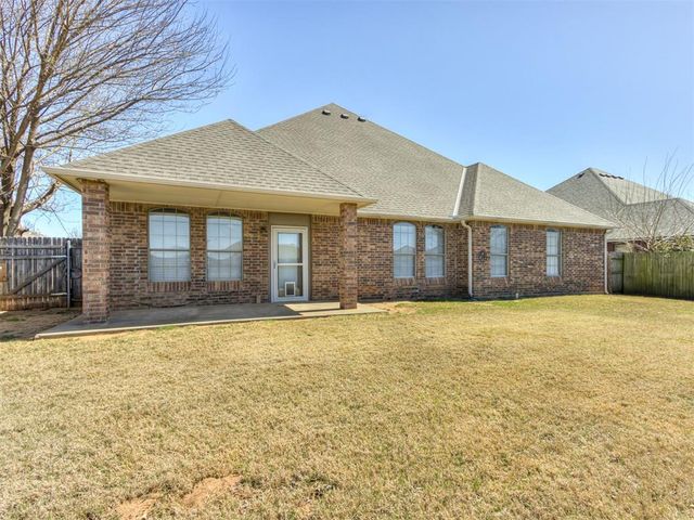 2275 Bradford Avenue, Newcastle, OK 73065
