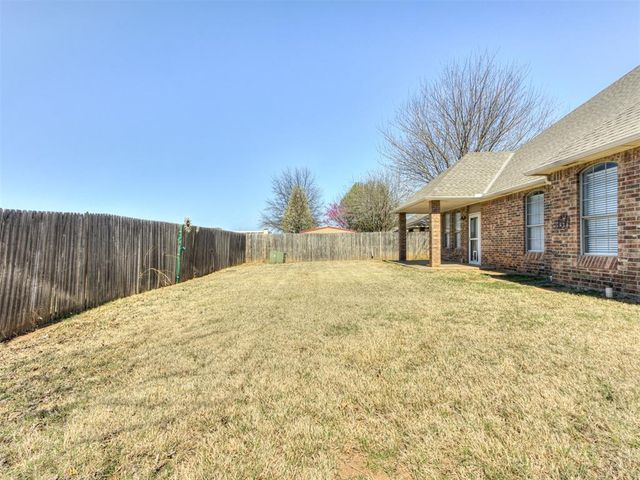 2275 Bradford Avenue, Newcastle, OK 73065
