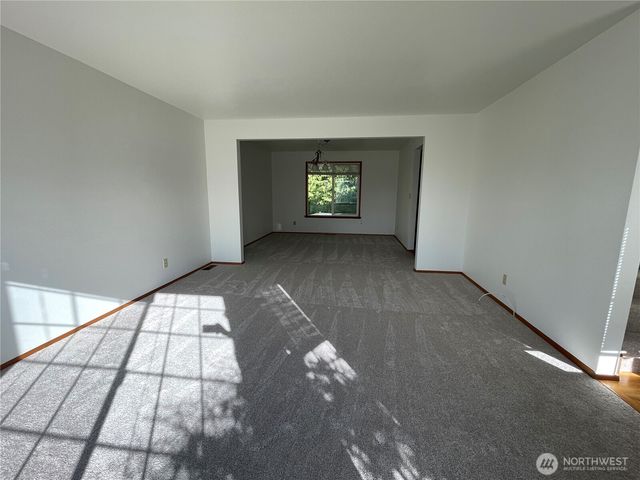 7016 Osprey Circle, Bremerton, WA 98312