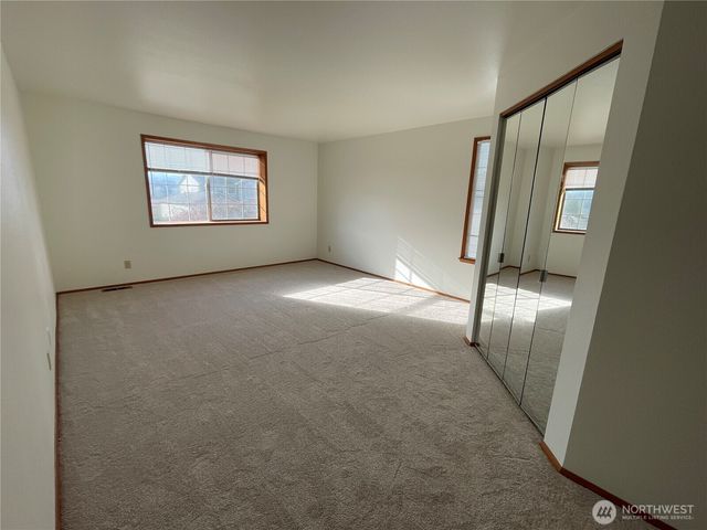 7016 Osprey Circle, Bremerton, WA 98312