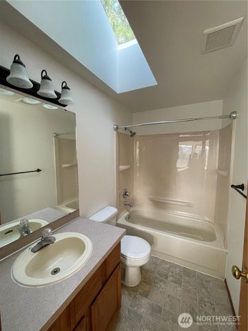 7016 Osprey Circle, Bremerton, WA 98312