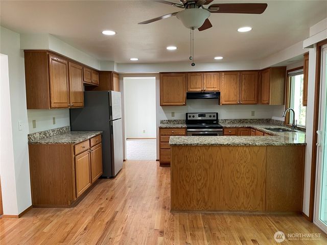 7016 Osprey Circle, Bremerton, WA 98312