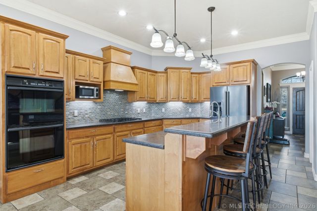 19203 S Champ Johnson Road, Bixby, OK 74008