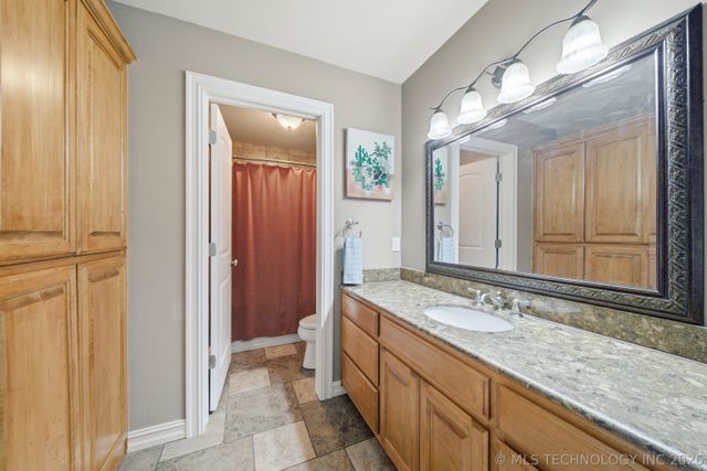 19203 S Champ Johnson Road, Bixby, OK 74008