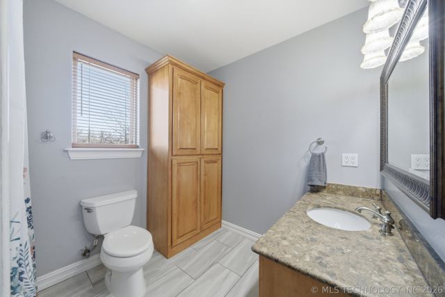 19203 S Champ Johnson Road, Bixby, OK 74008