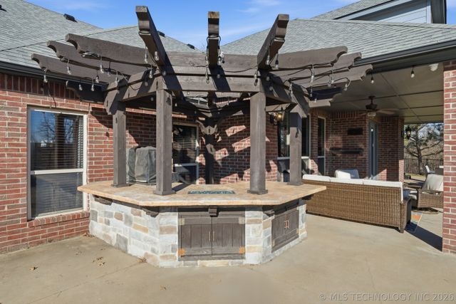 19203 S Champ Johnson Road, Bixby, OK 74008
