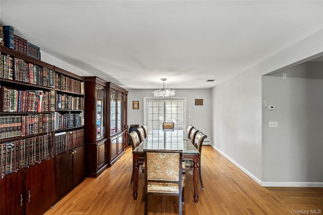 12 Horizon Court 303, Monsey, NY 10952