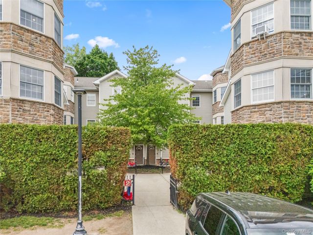 12 Horizon Court 303, Monsey, NY 10952