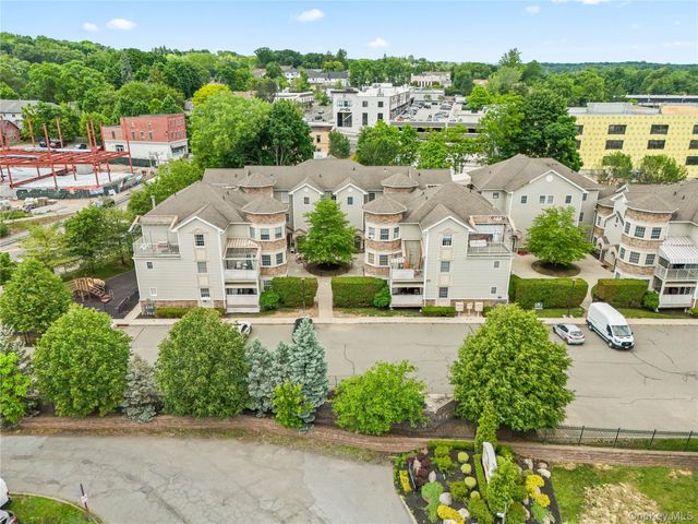 12 Horizon Court 303, Monsey, NY 10952