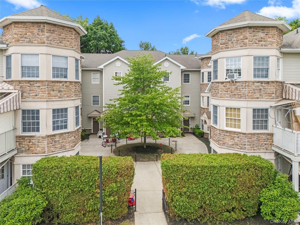 12 Horizon Court 303, Monsey, NY 10952