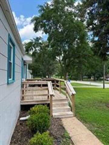 7800 E 86th Street, Kansas City, MO 64138