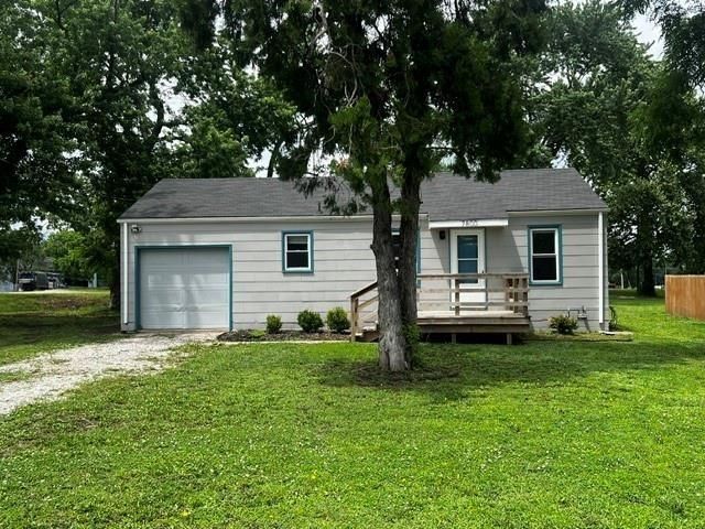 7800 E 86th Street, Kansas City, MO 64138