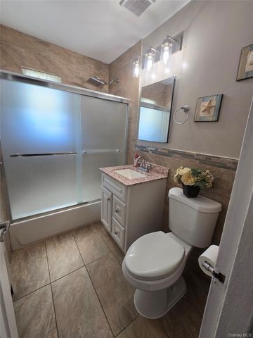 155-35 81st Street 37, Howard Beach, NY 11414