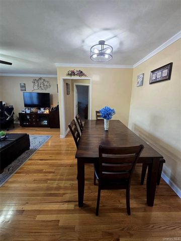 155-35 81st Street 37, Howard Beach, NY 11414