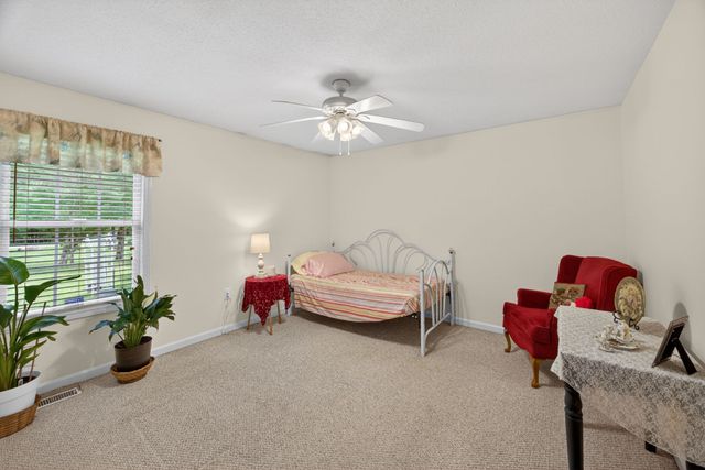 4024 Chica Rd, Crossville, TN 38572