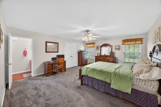 4024 Chica Rd, Crossville, TN 38572