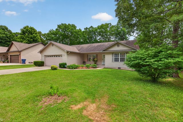 4024 Chica Rd, Crossville, TN 38572