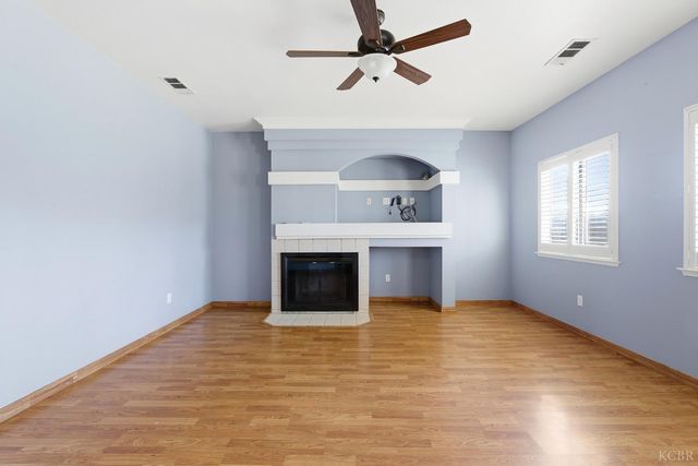 3178 Hickory Court, Hanford, CA 93230