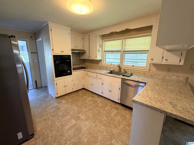 512 COUNTRY CLUB DRIVE, Gadsden, AL 35901