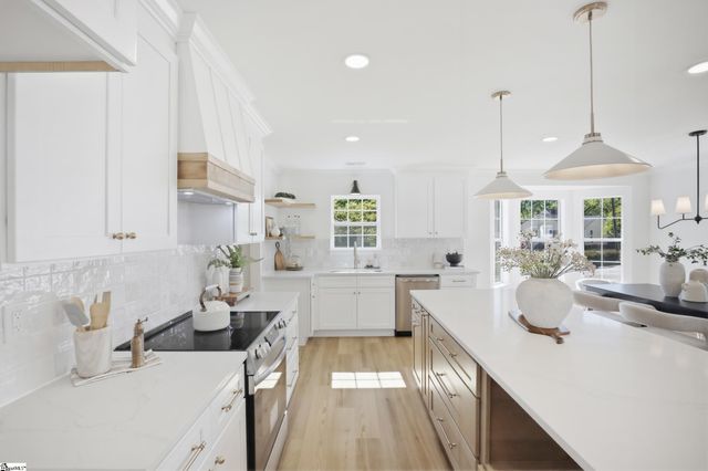 10 Haley Court, Greenville, SC 29607