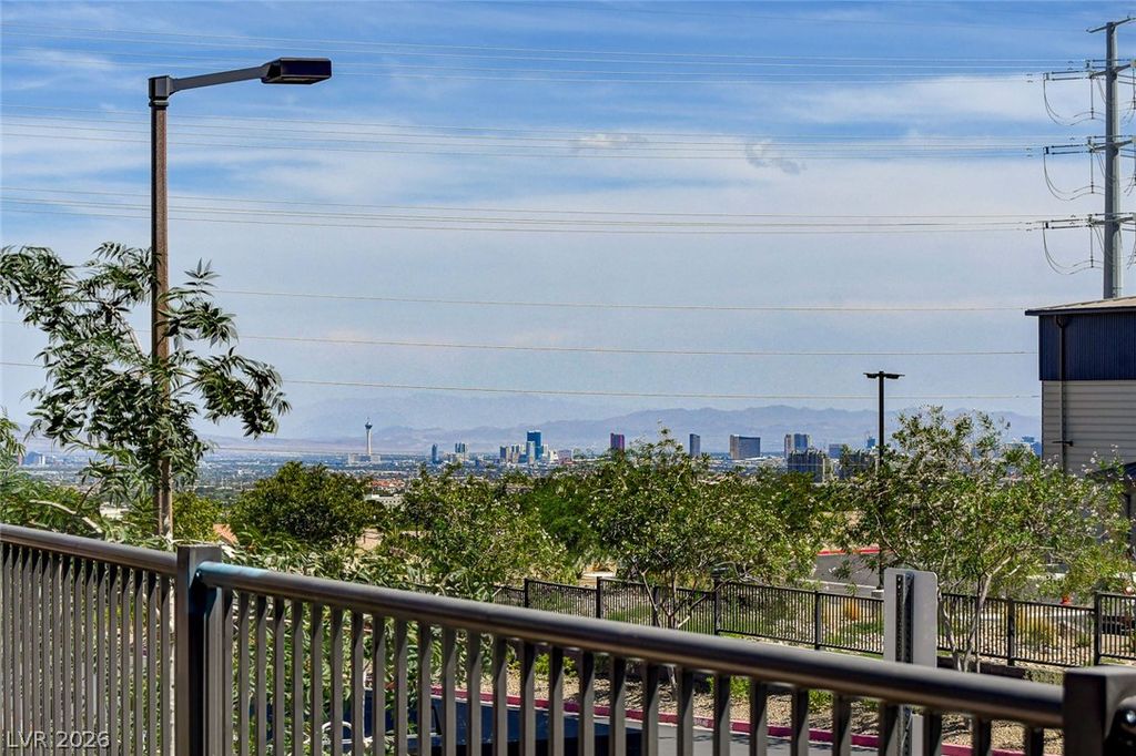 600 North Carriage Hill Drive 1039, Las Vegas, NV 89138 — photo 2