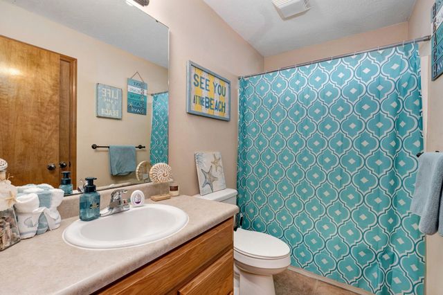 200 Vanilla Bean Road, Sparta, MO 65753