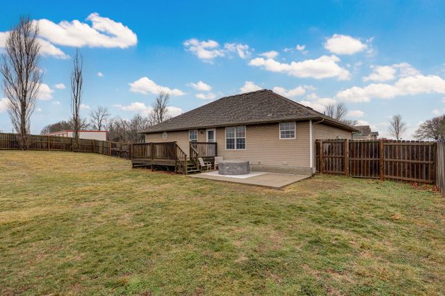 200 Vanilla Bean Road, Sparta, MO 65753