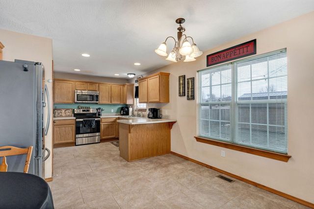 200 Vanilla Bean Road, Sparta, MO 65753