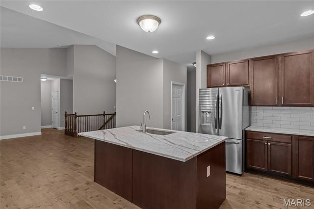 232 Mason Glen Drive, Lake St Louis, MO 63367